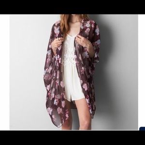 American Eagle Outfitters Floral Kimono